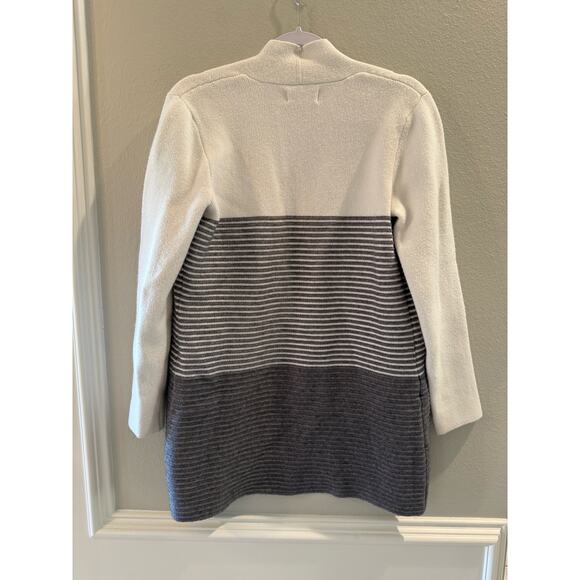 ELLE Womens Grey White Thick Striped Cardigan Sweater Size Small - Picture 4 of 5